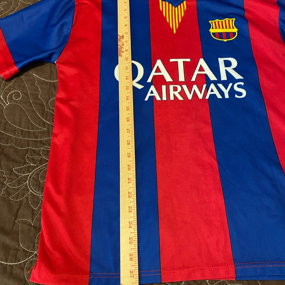 FC Barcelona Lionel Messi Qatar Airways Youth XL Jersey - Picture 4 of 5